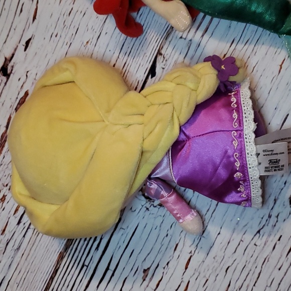 DISNEY PRINCESS PLUSH - Picture 4 of 6